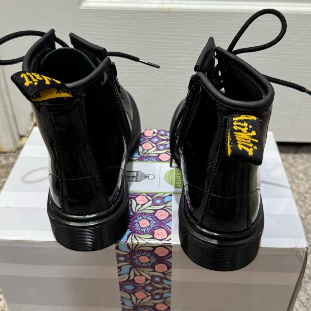Dr. Martens Kids’ 1460 Black Rainbow Boot-$70 - Picture 6 of 9